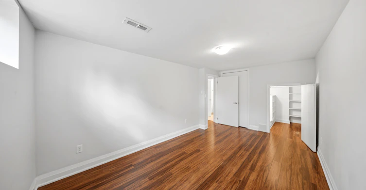 lower 1-10 Tinder Crescent, Toronto, ON, M4A 1L3 - 10