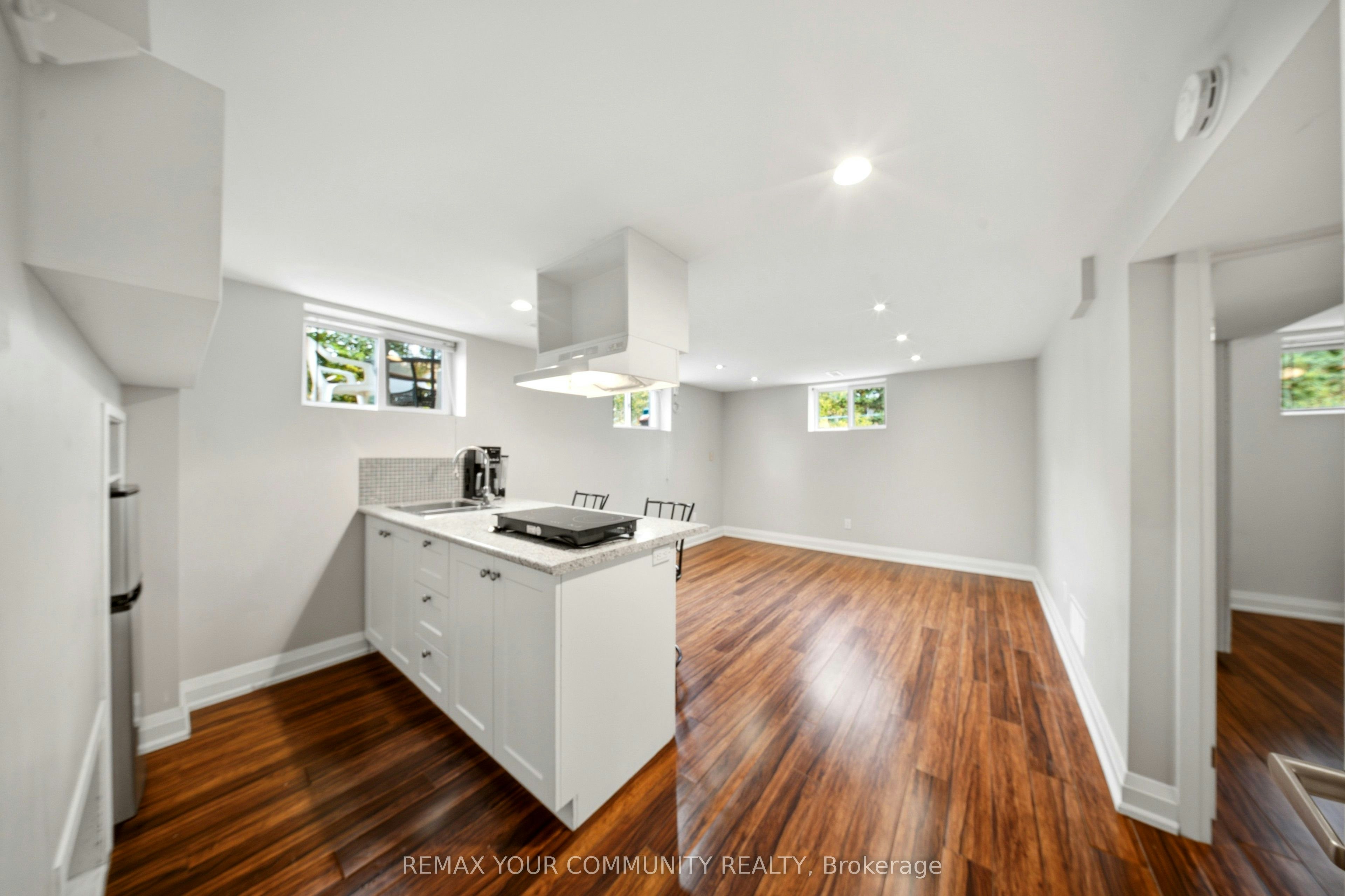 lower 2-10 Tinder Crescent, Toronto, ON, M4A 1L3 - 5