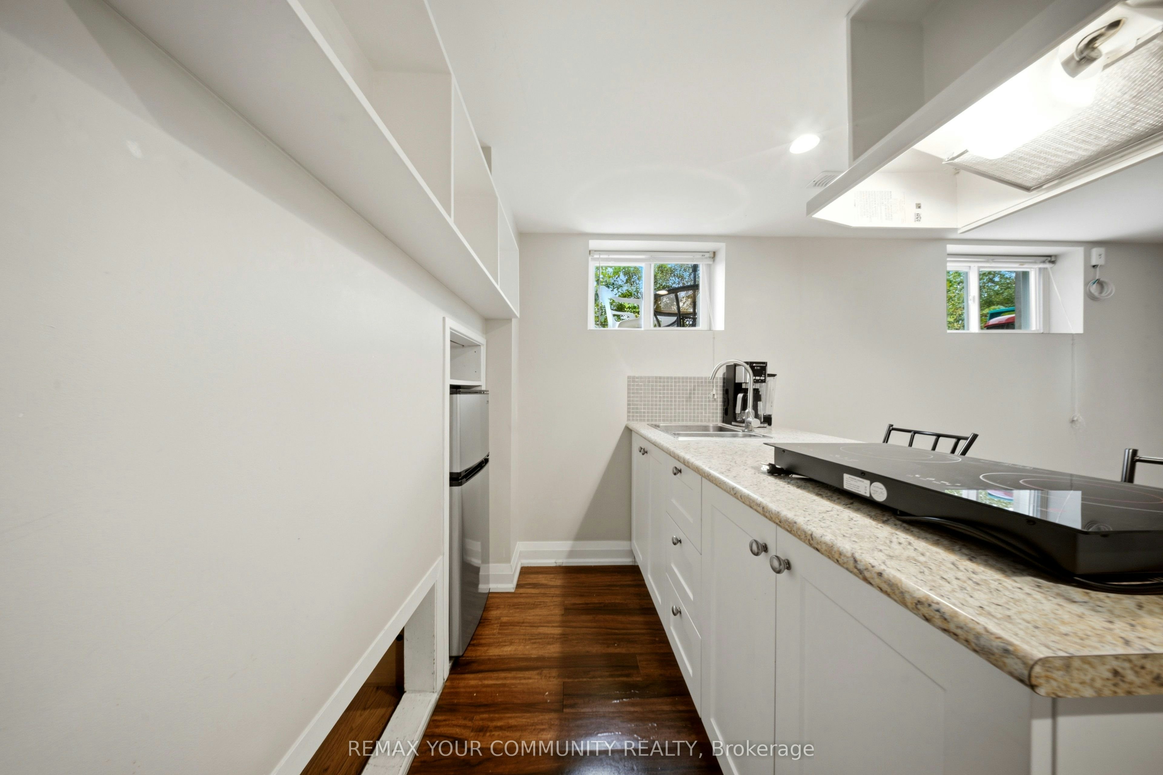 lower 2-10 Tinder Crescent, Toronto, ON, M4A 1L3 - 6