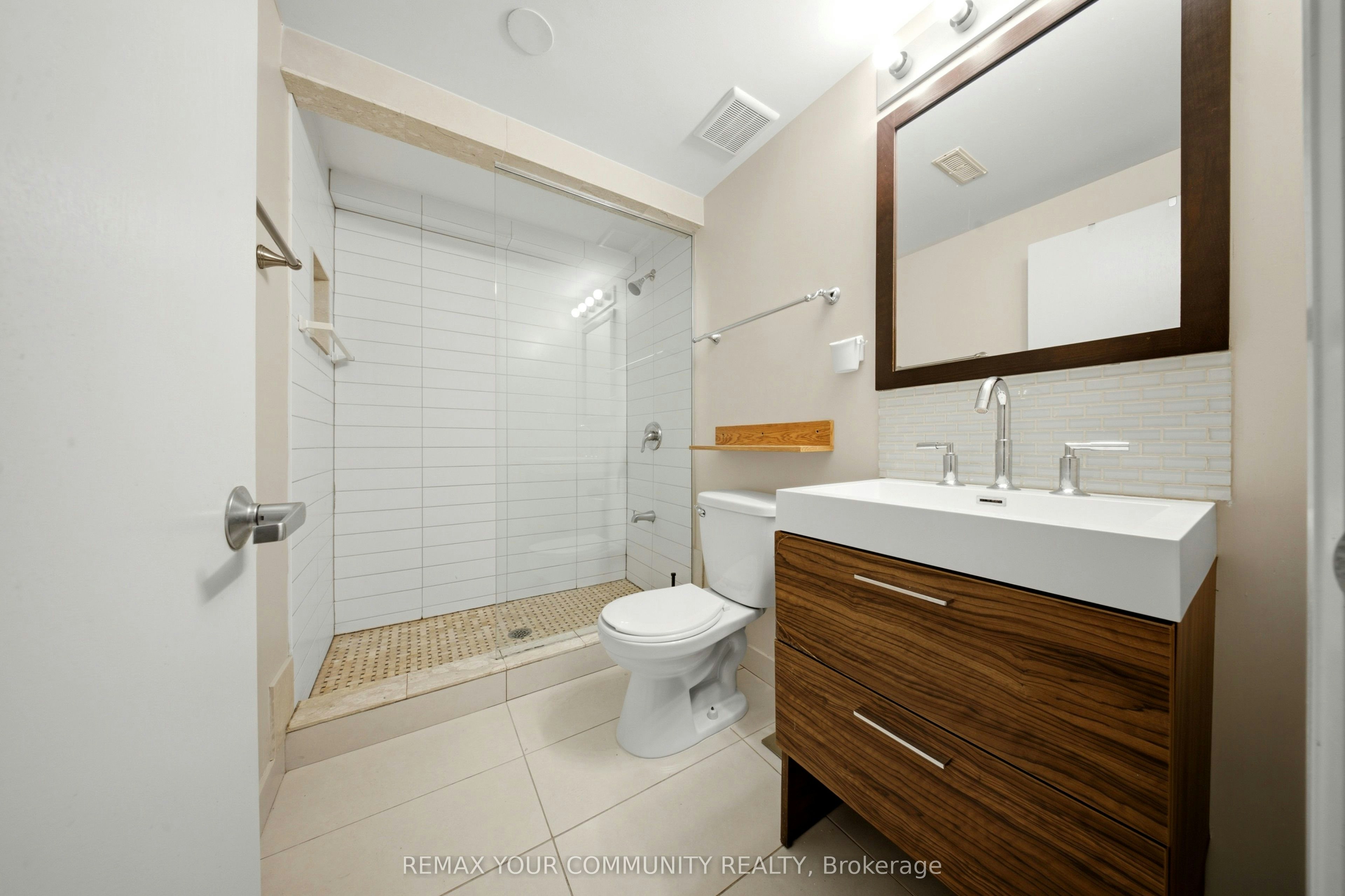 lower 2-10 Tinder Crescent, Toronto, ON, M4A 1L3 - 10