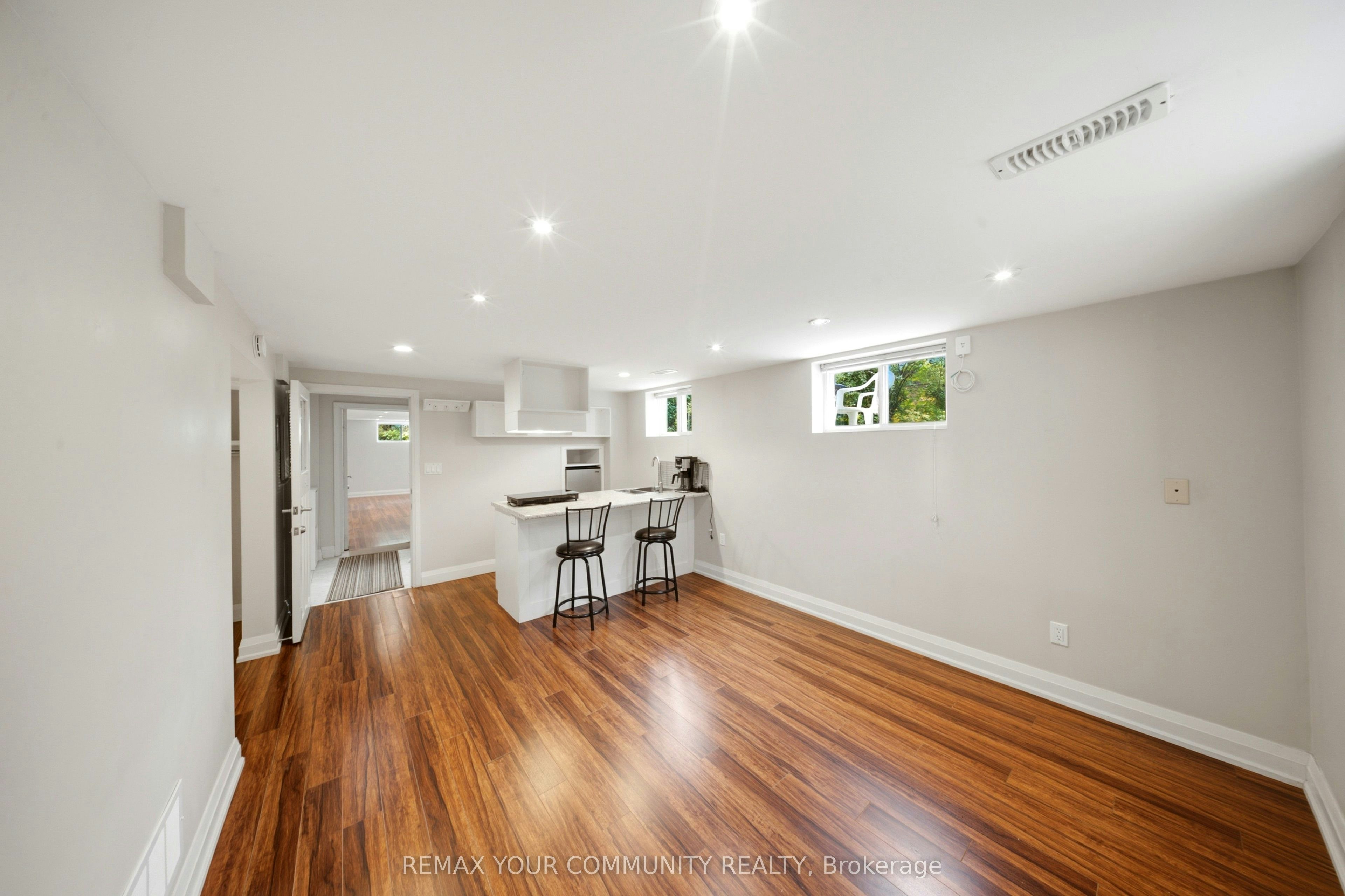 lower 2-10 Tinder Crescent, Toronto, ON, M4A 1L3 - 8