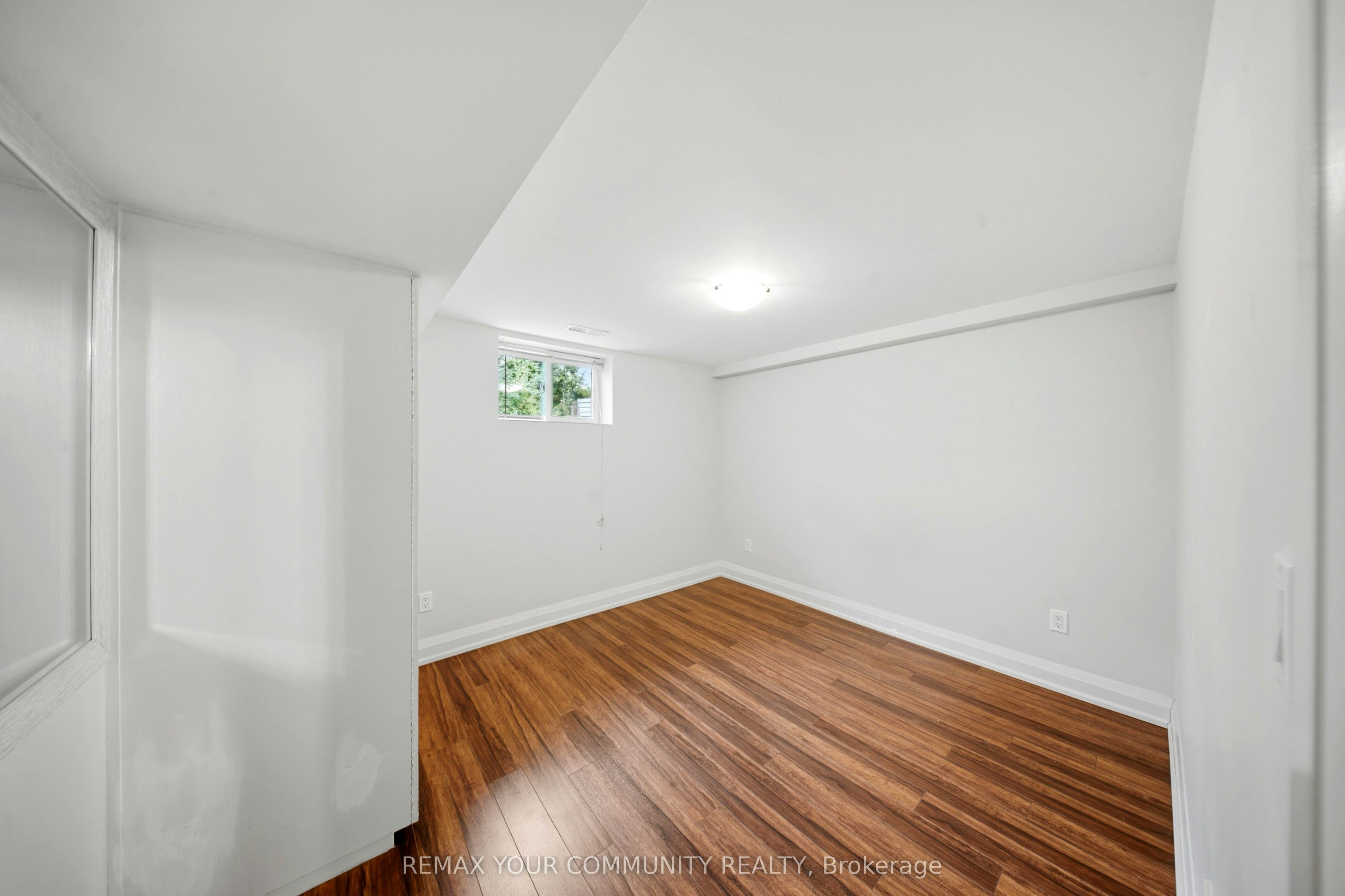 lower 2-10 Tinder Crescent, Toronto, ON, M4A 1L3 - 11