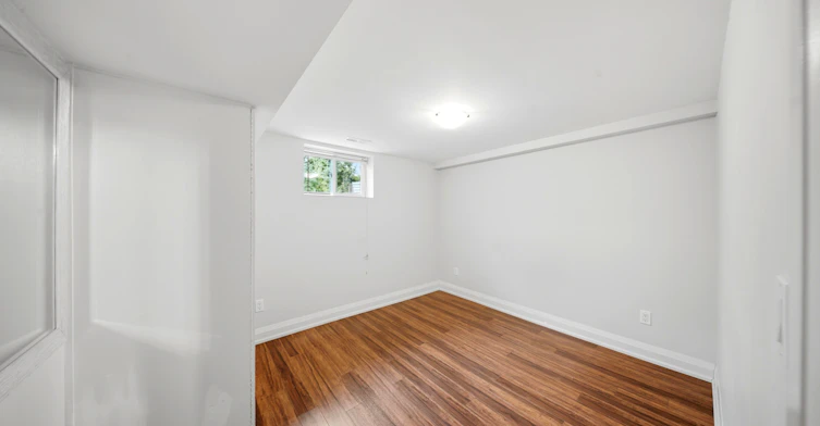 lower 2-10 Tinder Crescent, Toronto, ON, M4A 1L3 - 11