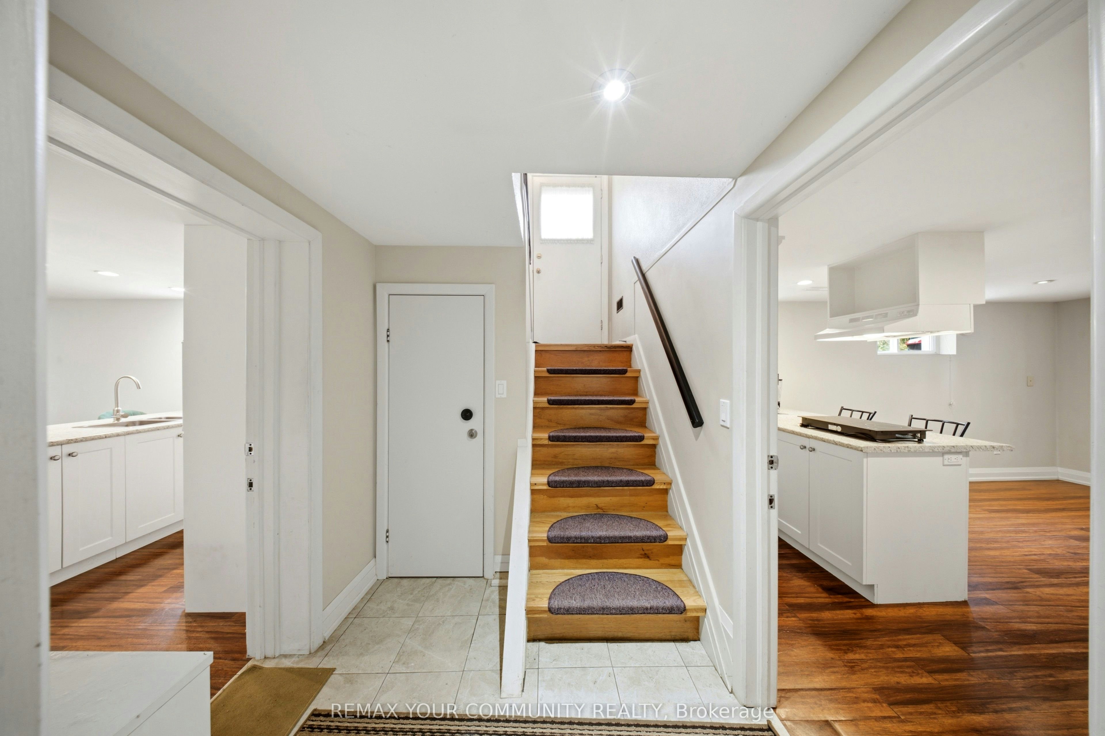 lower 2-10 Tinder Crescent, Toronto, ON, M4A 1L3 - 2