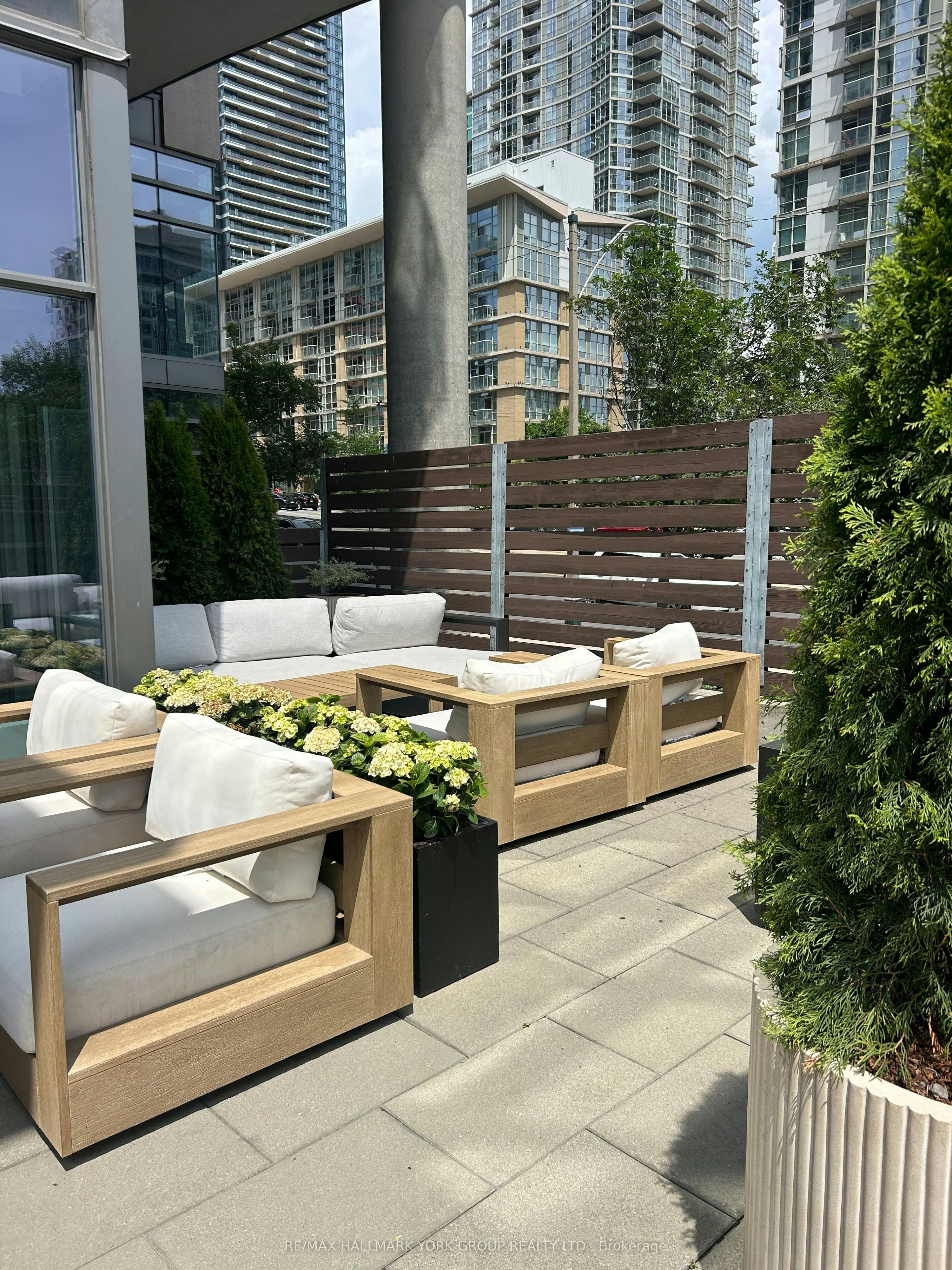 1709-11 Brunel Court, Toronto, ON, M5V 3Y3 - 14