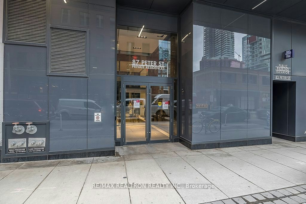 3910-87 Peter Street, Toronto, ON, M5V 2G4 - 3