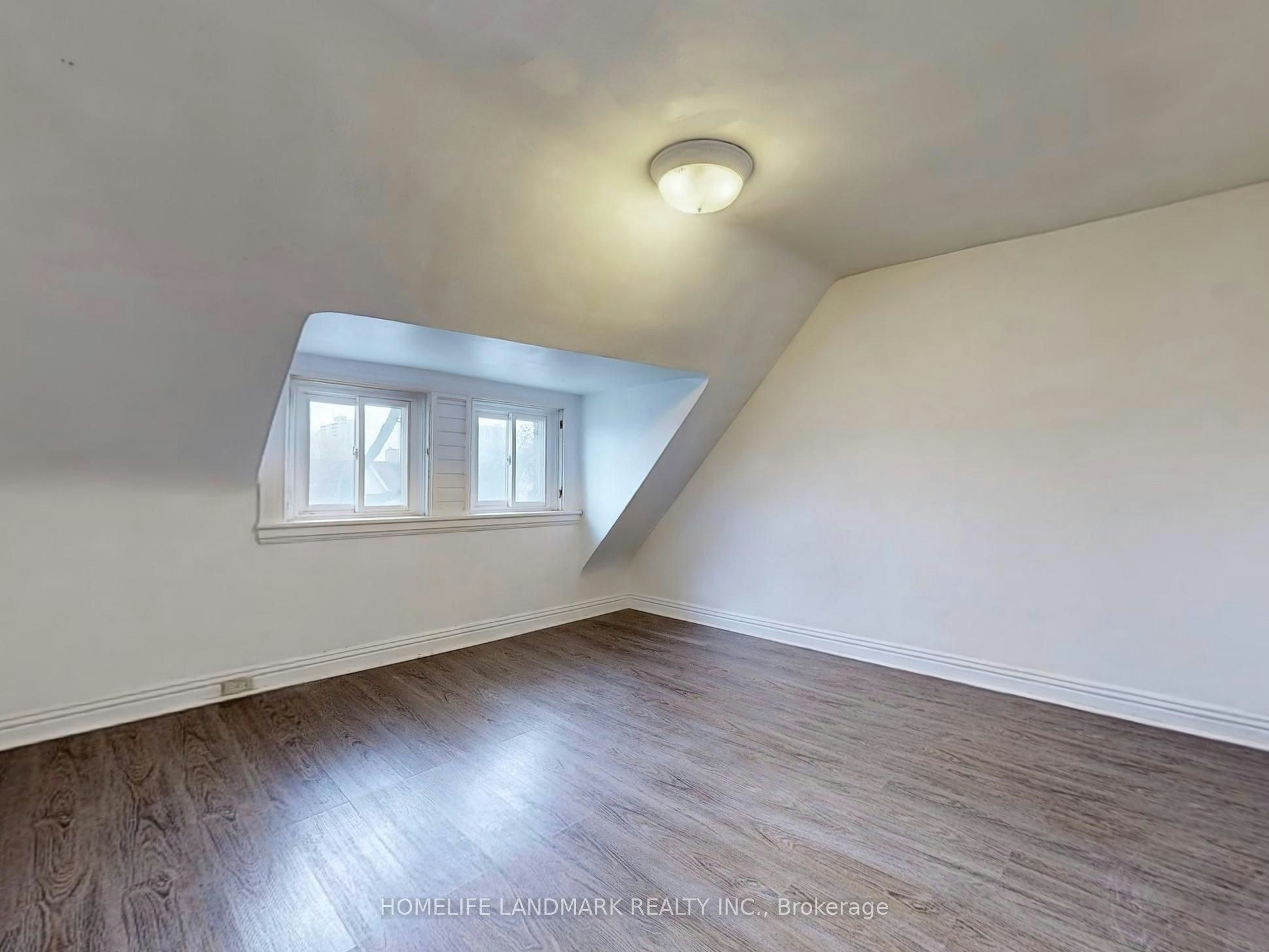 Upper-609 Ossington Avenue, Toronto, ON, M6G 3T6 - 10