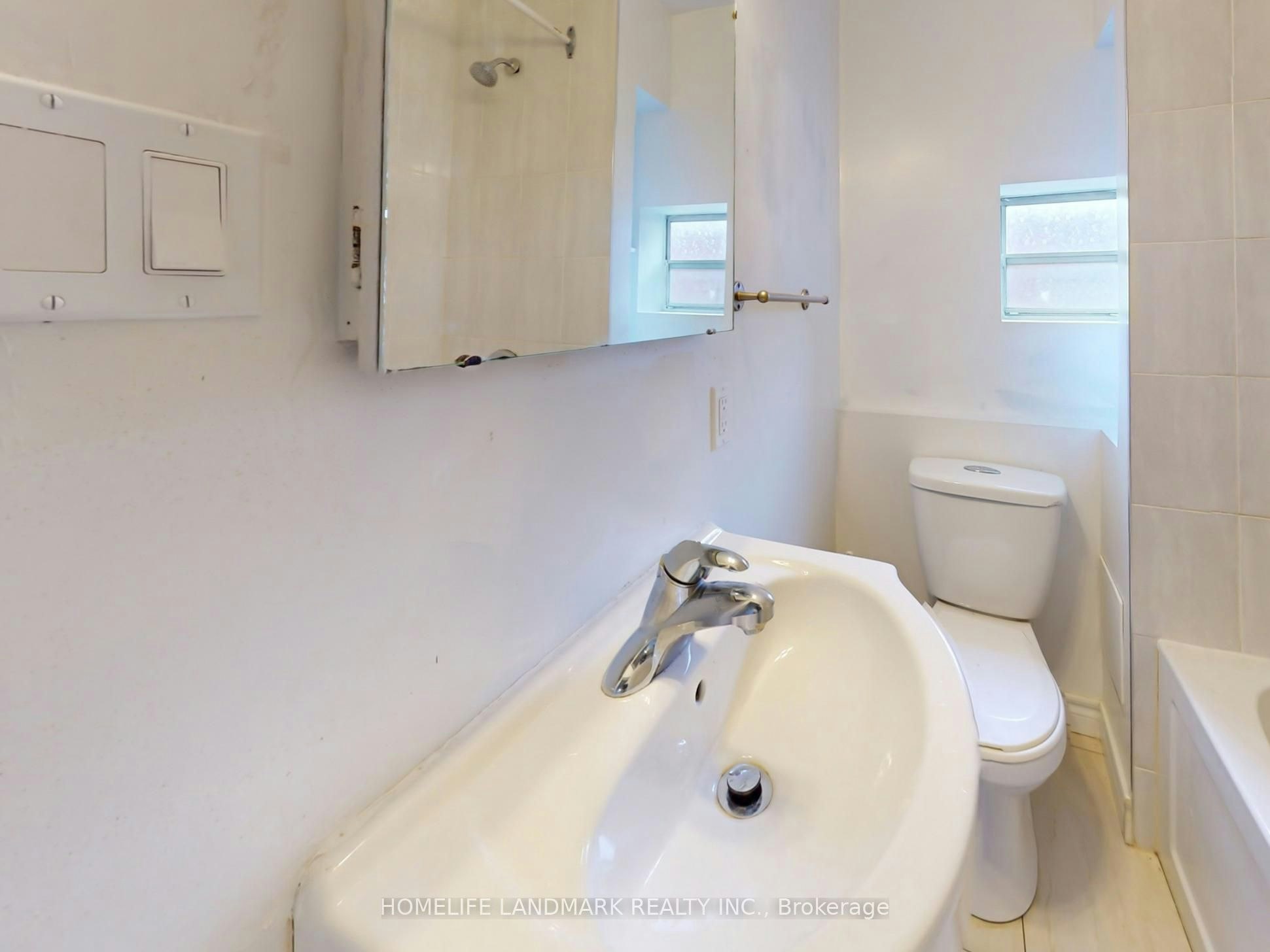 Upper-609 Ossington Avenue, Toronto, ON, M6G 3T6 - 8