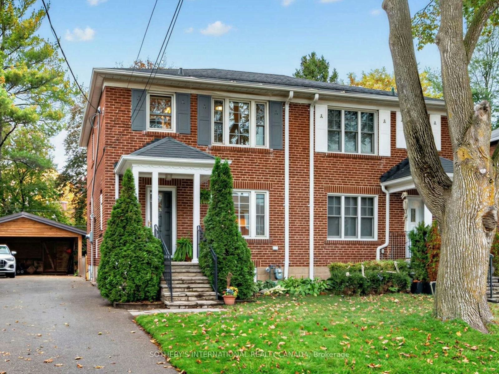 22 Thursfield Crescent, Toronto, ON, M4G 2N5
