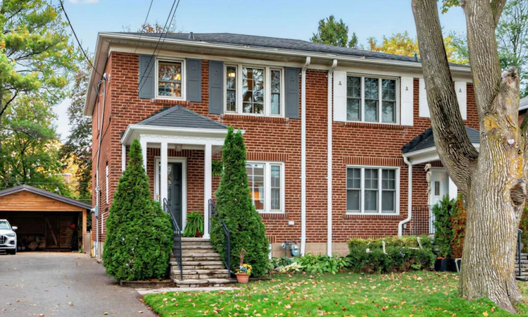 22 Thursfield Crescent
