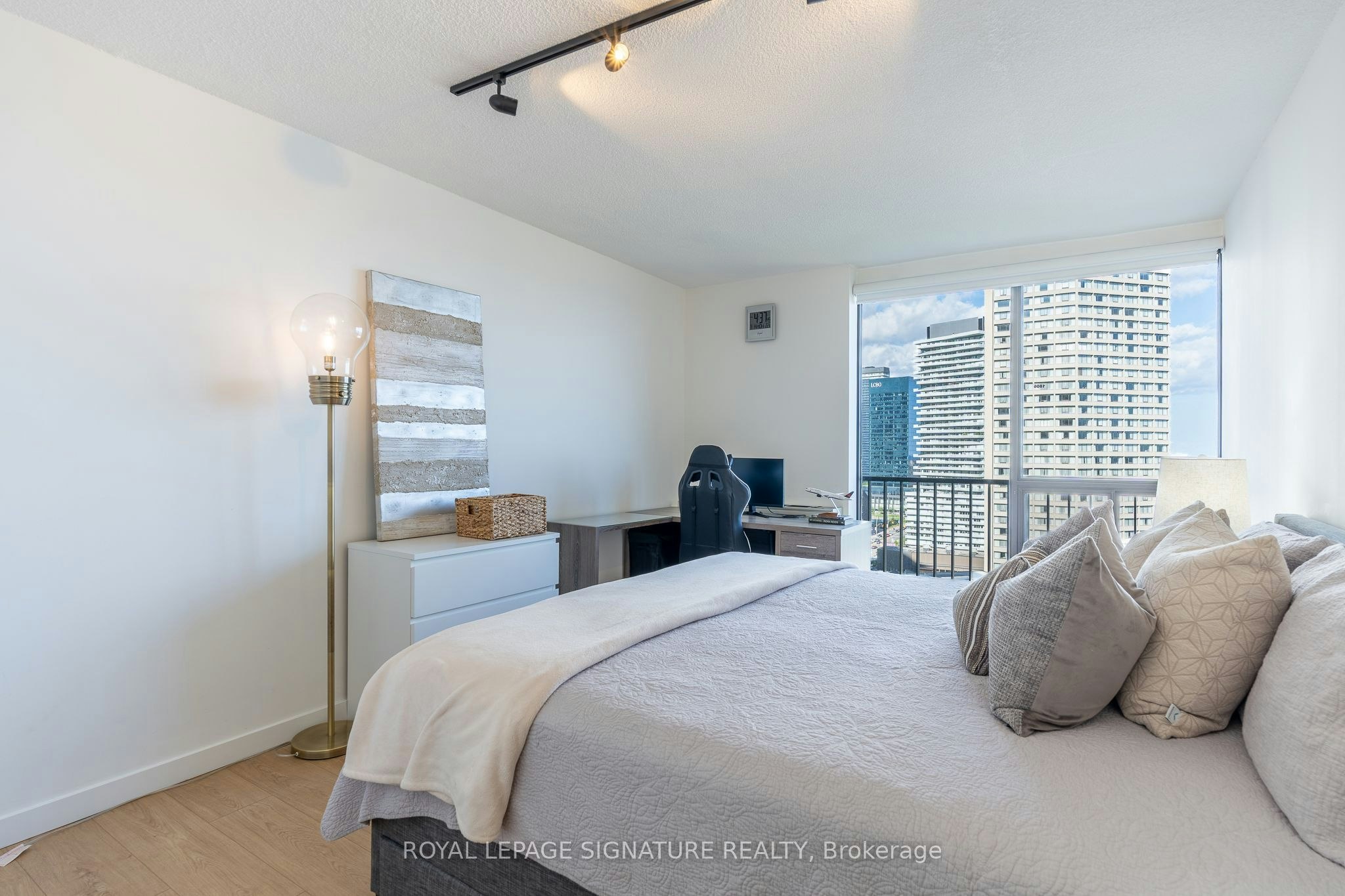 1806-33 Harbour Square, Toronto, ON, M5J 2G2 - 23