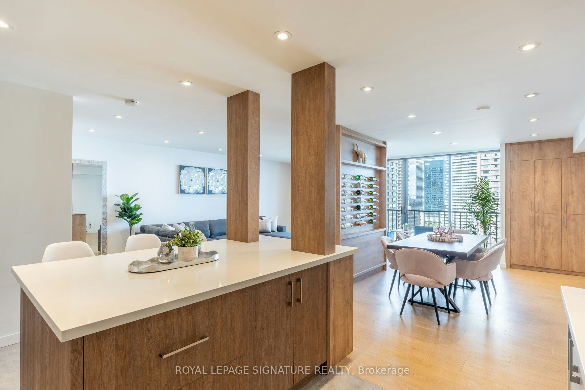 1806-33 Harbour Square, Toronto, ON, M5J 2G2 - 11