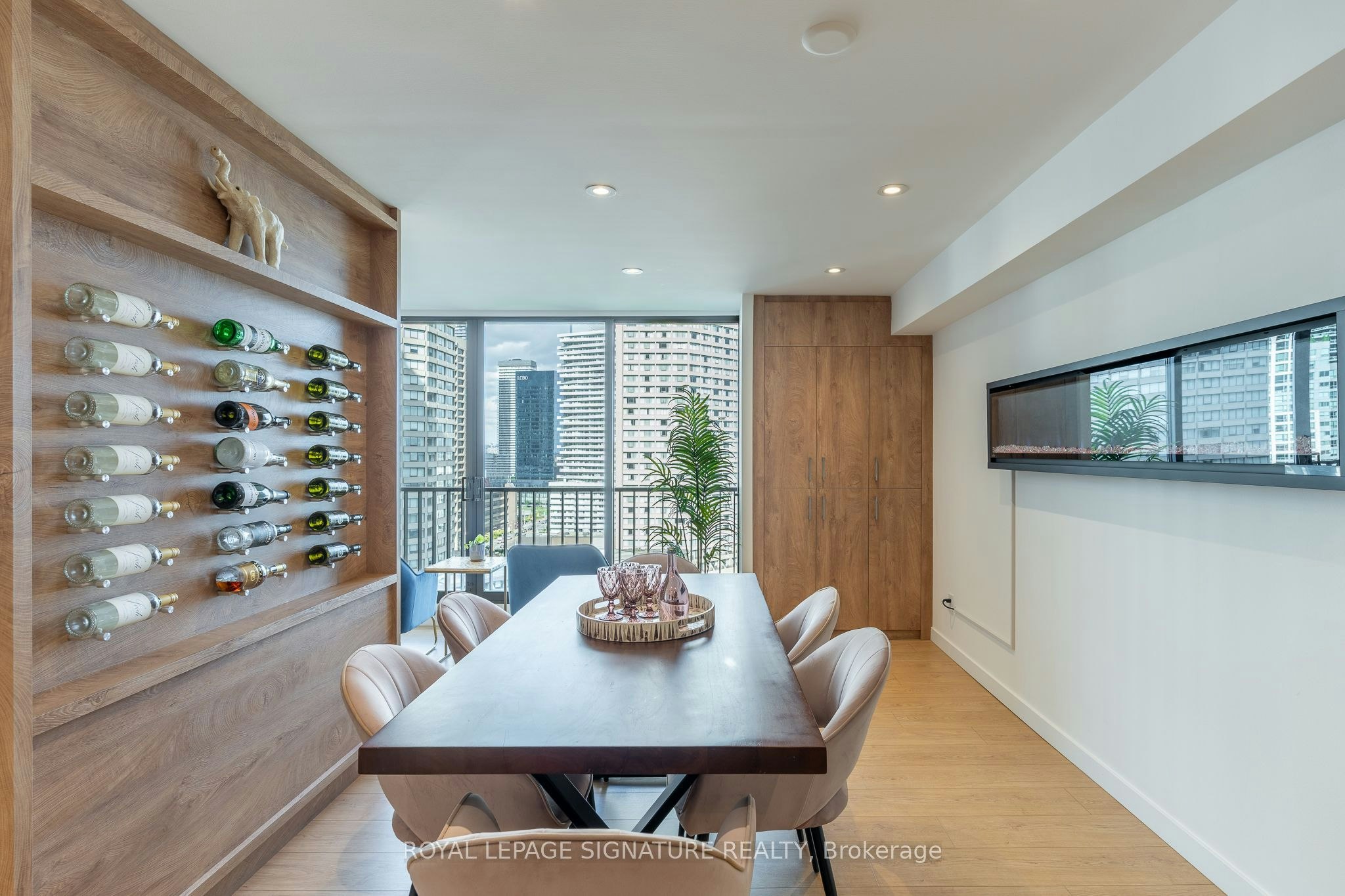 1806-33 Harbour Square, Toronto, ON, M5J 2G2 - 14