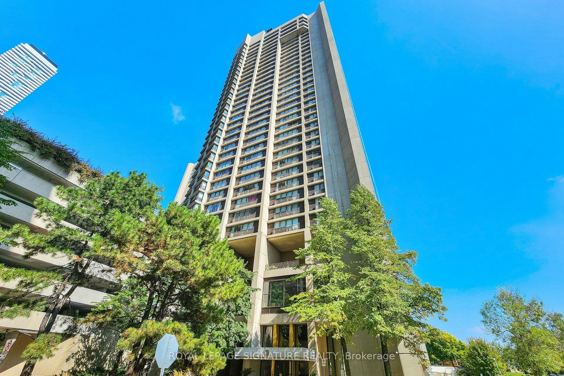 1806-33 Harbour Square, Toronto, ON, M5J 2G2 - 2