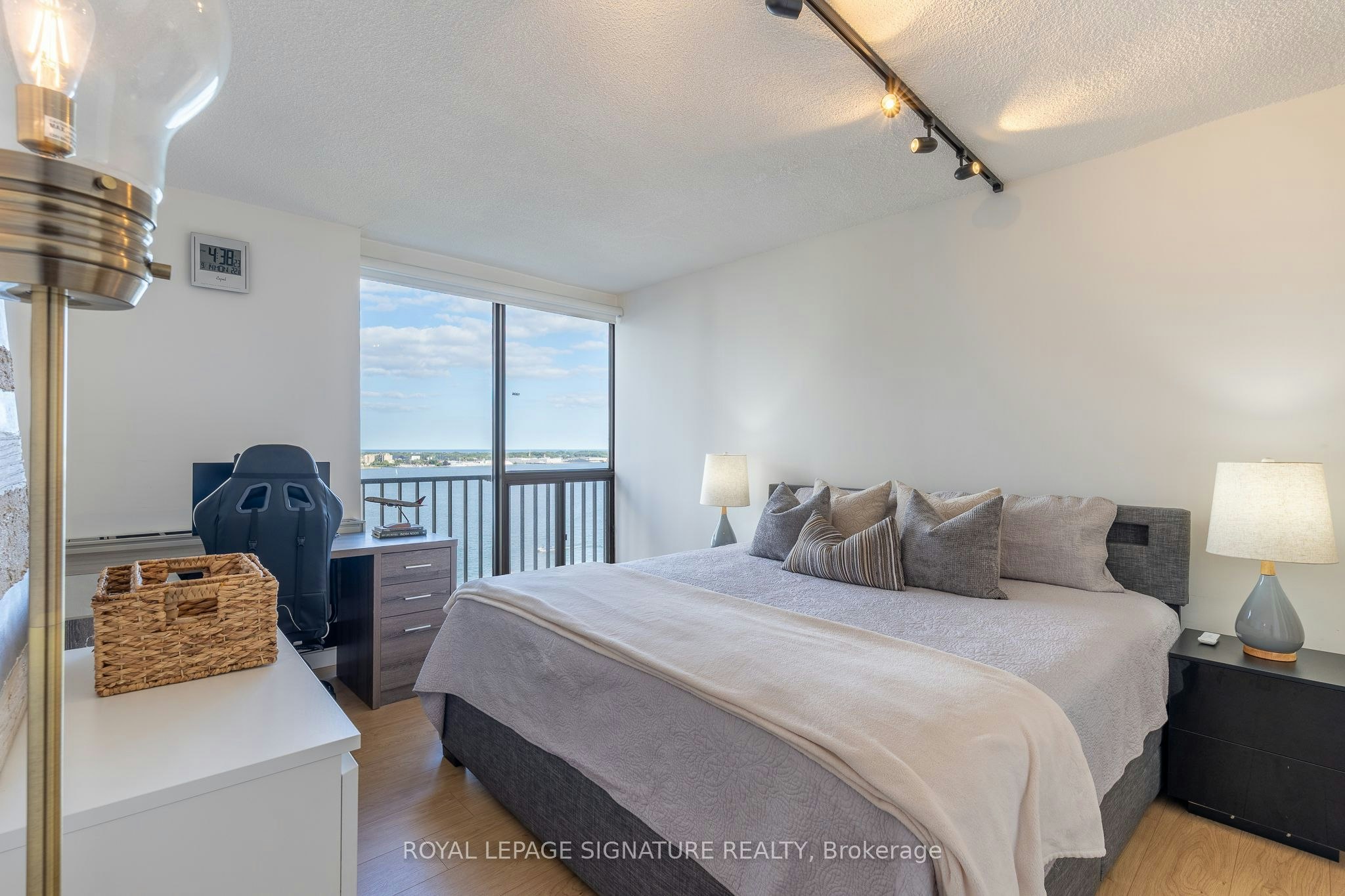 1806-33 Harbour Square, Toronto, ON, M5J 2G2 - 22