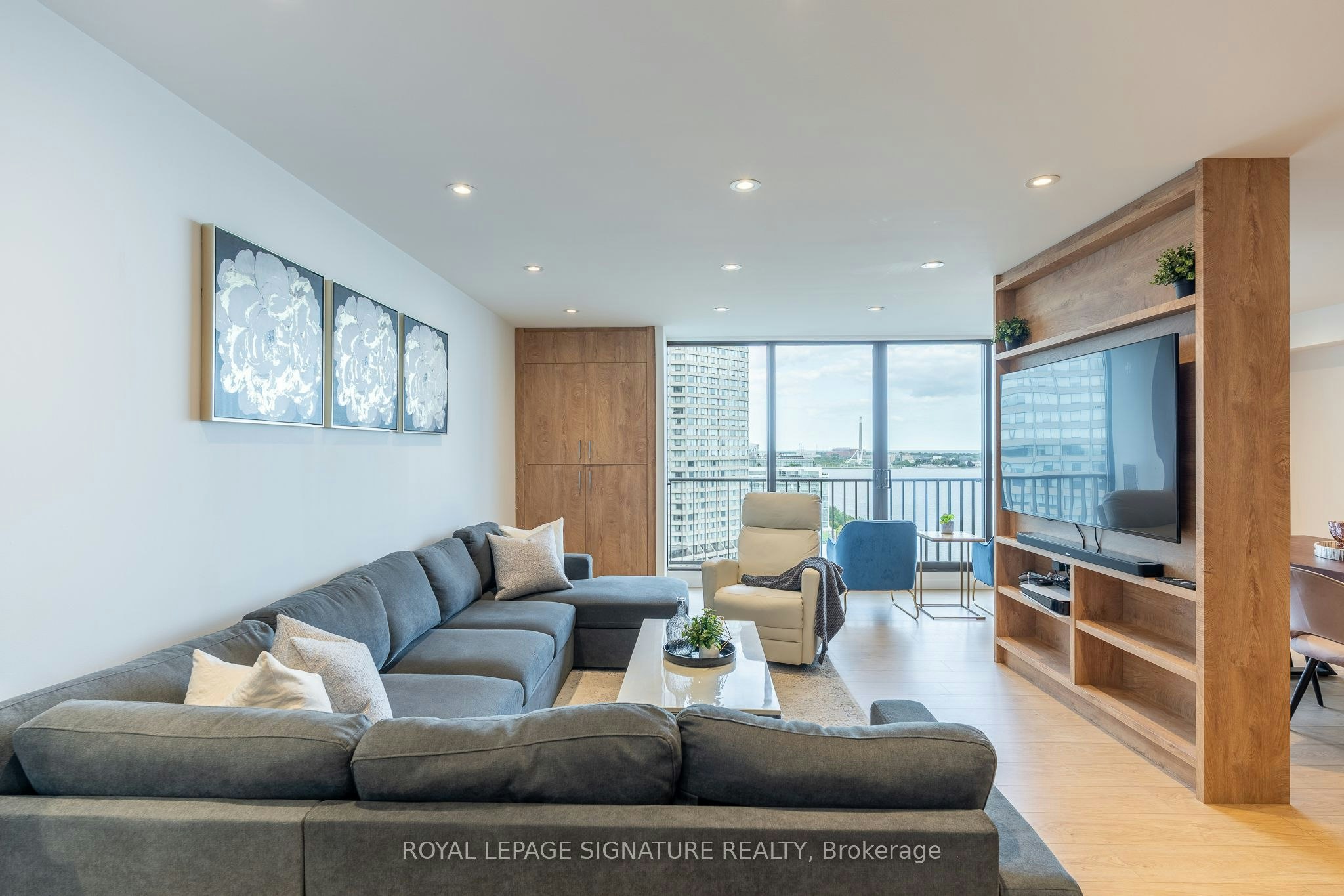 1806-33 Harbour Square, Toronto, ON, M5J 2G2 - 7