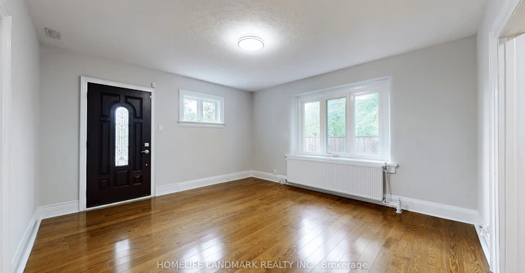 107 Lawrence Crescent, Toronto, ON, M4N 1N5 - 3