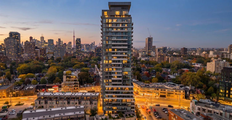 2204-181 Bedford Road, Toronto, ON, M5R 0C2