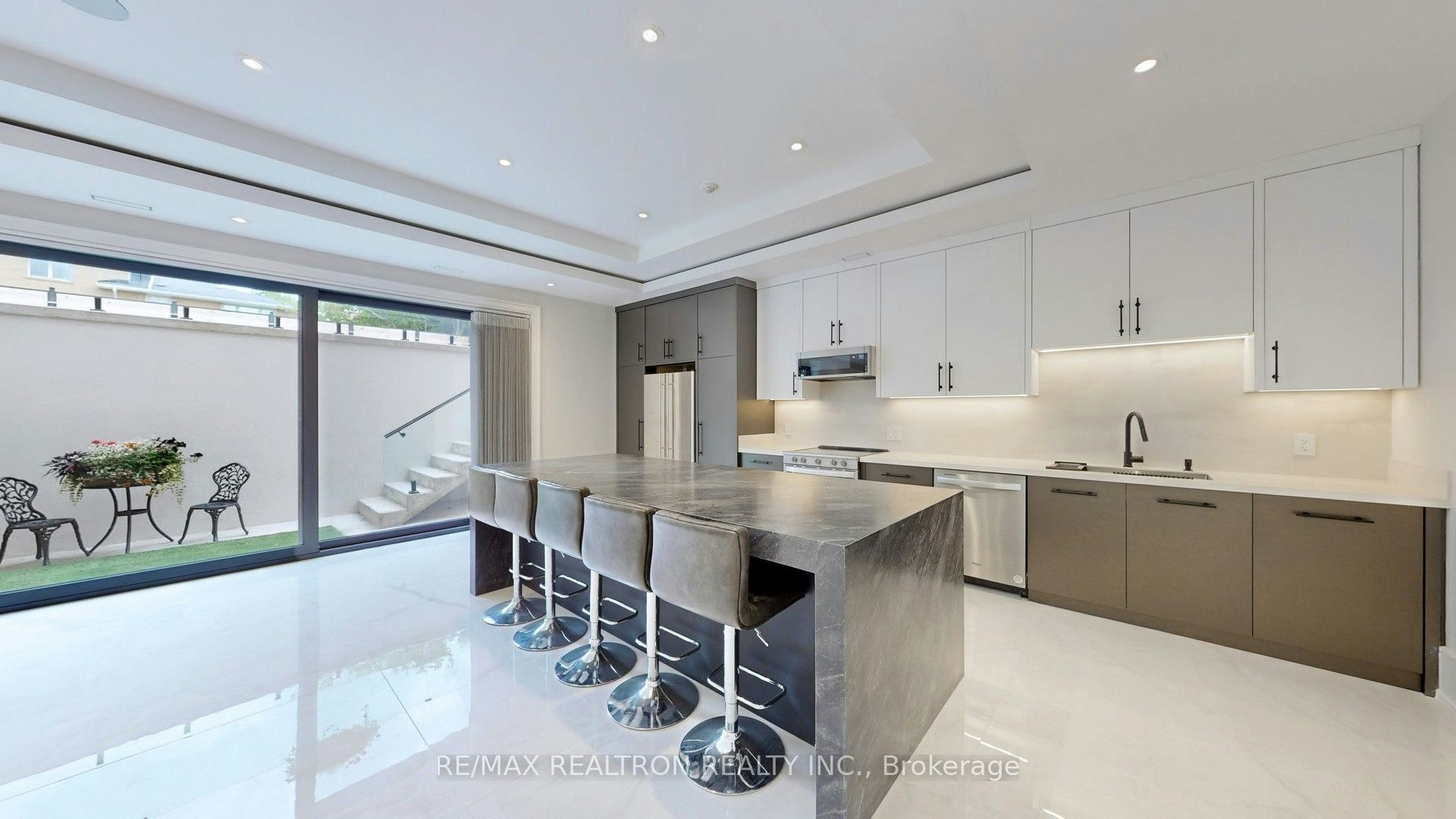 34 Morewood Crescent, Toronto, ON, M2K 1L7 - 14