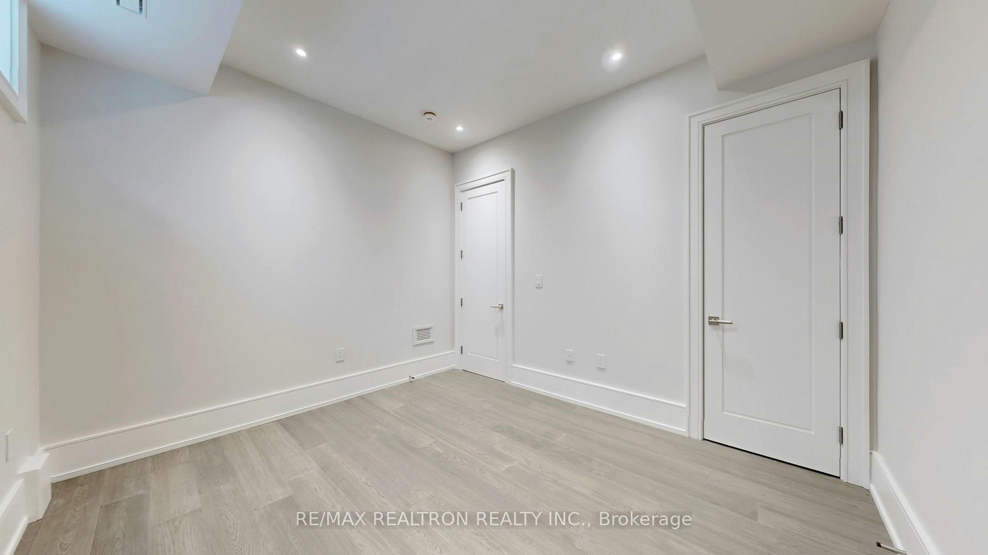 34 Morewood Crescent, Toronto, ON, M2K 1L7 - 28