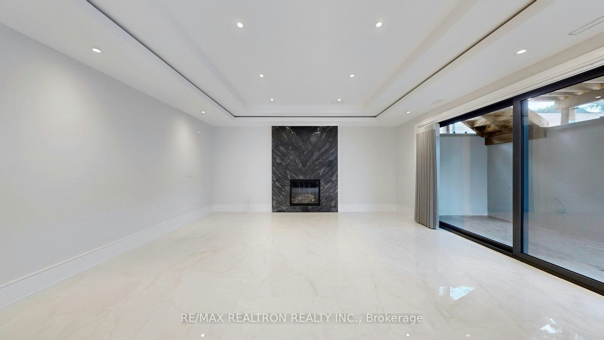 34 Morewood Crescent, Toronto, ON, M2K 1L7 - 5