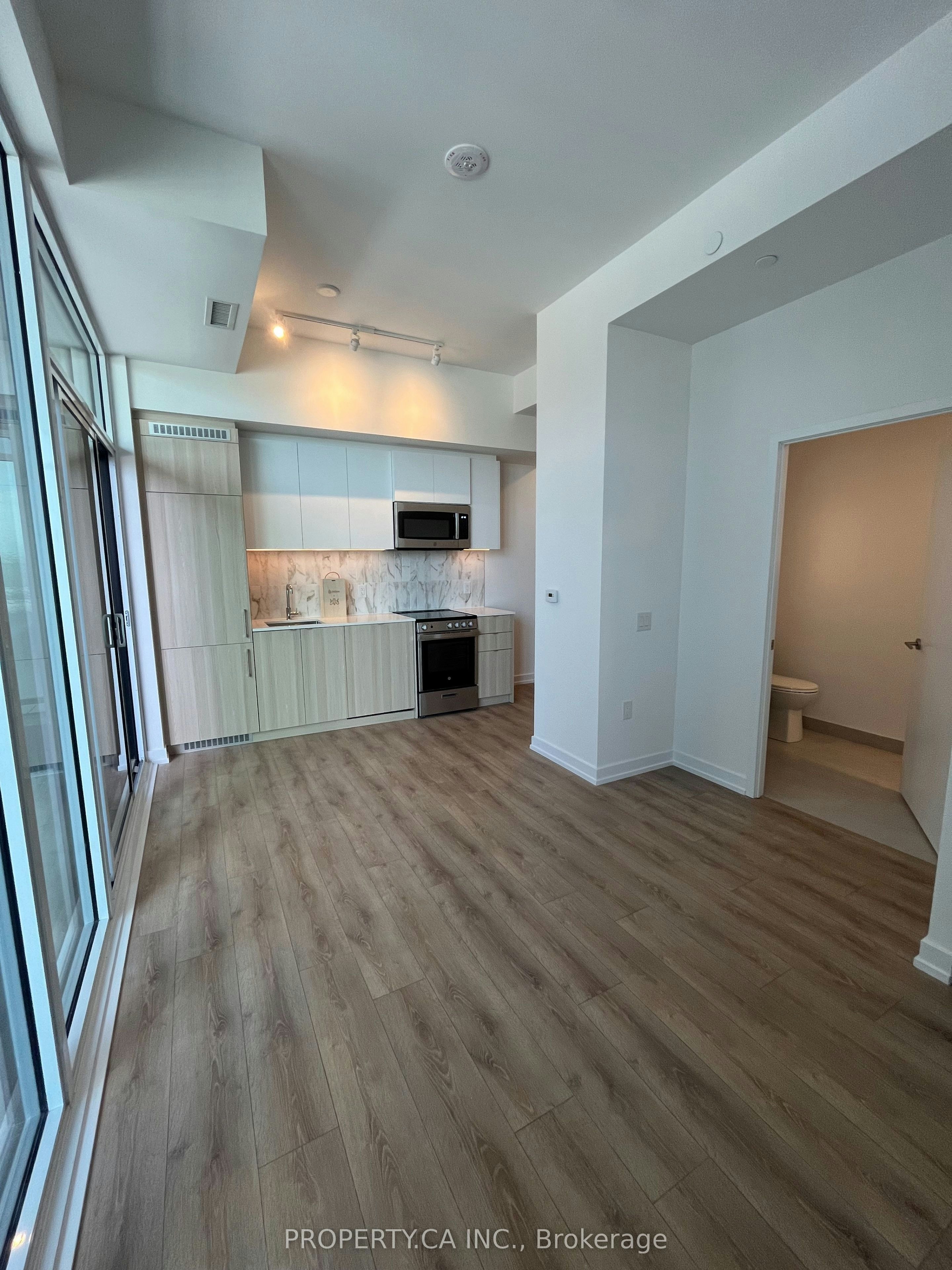 320-500 Dupont Street, Toronto, ON, M6G 0B8 - 3