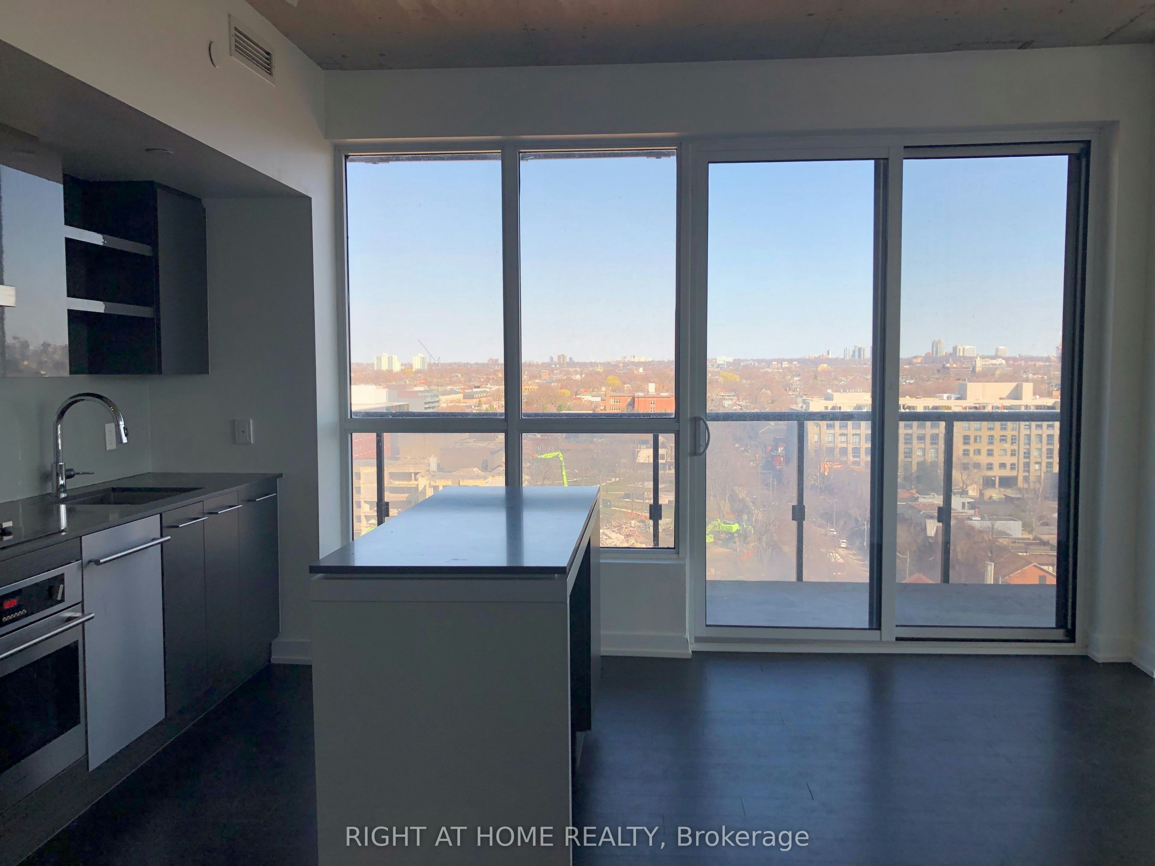 1204-1030 King Street W, Toronto, ON, M6K 0B4 - 4