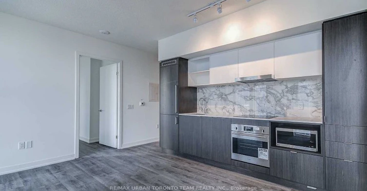 807-138 Downes Street, Toronto, ON, M5E 0E4 - 2