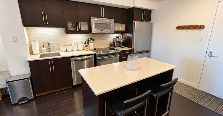 N325-1169 Queen Street W, Toronto, ON, M6J 0A4 - 9