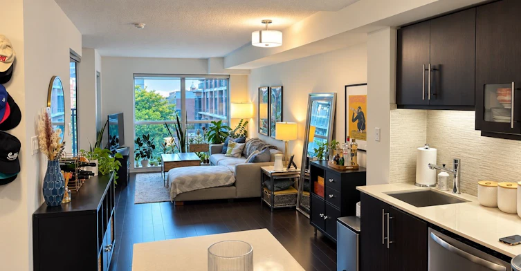 N325-1169 Queen Street W, Toronto, ON, M6J 0A4 - 7
