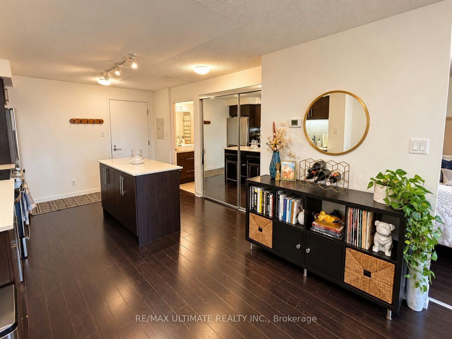 N325-1169 Queen Street W, Toronto, ON, M6J 0A4 - 8