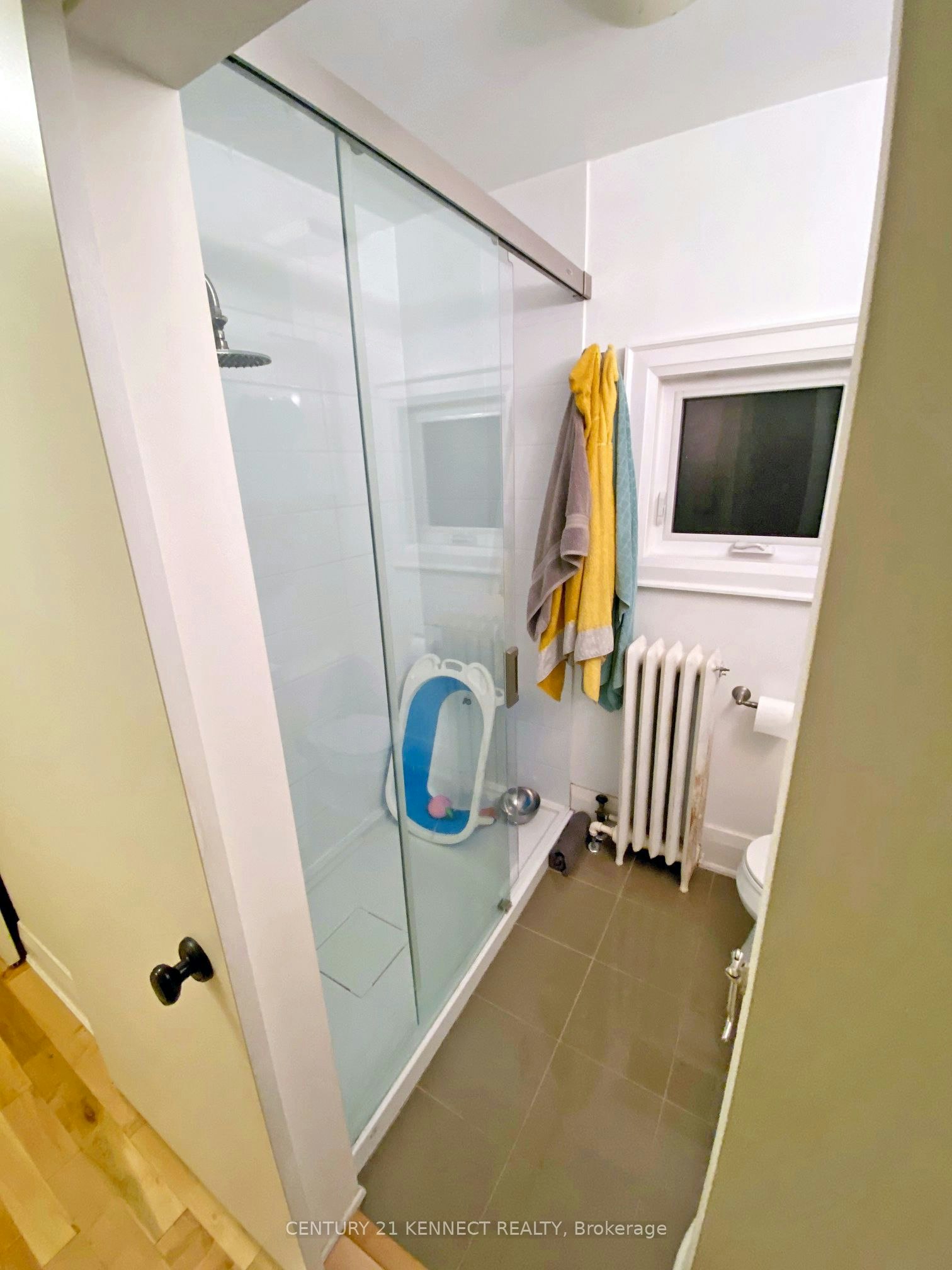 First Floor-279 St Clair Avenue E, Toronto, ON, M4T 1P3 - 13