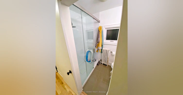 First Floor-279 St Clair Avenue E, Toronto, ON, M4T 1P3 - 13