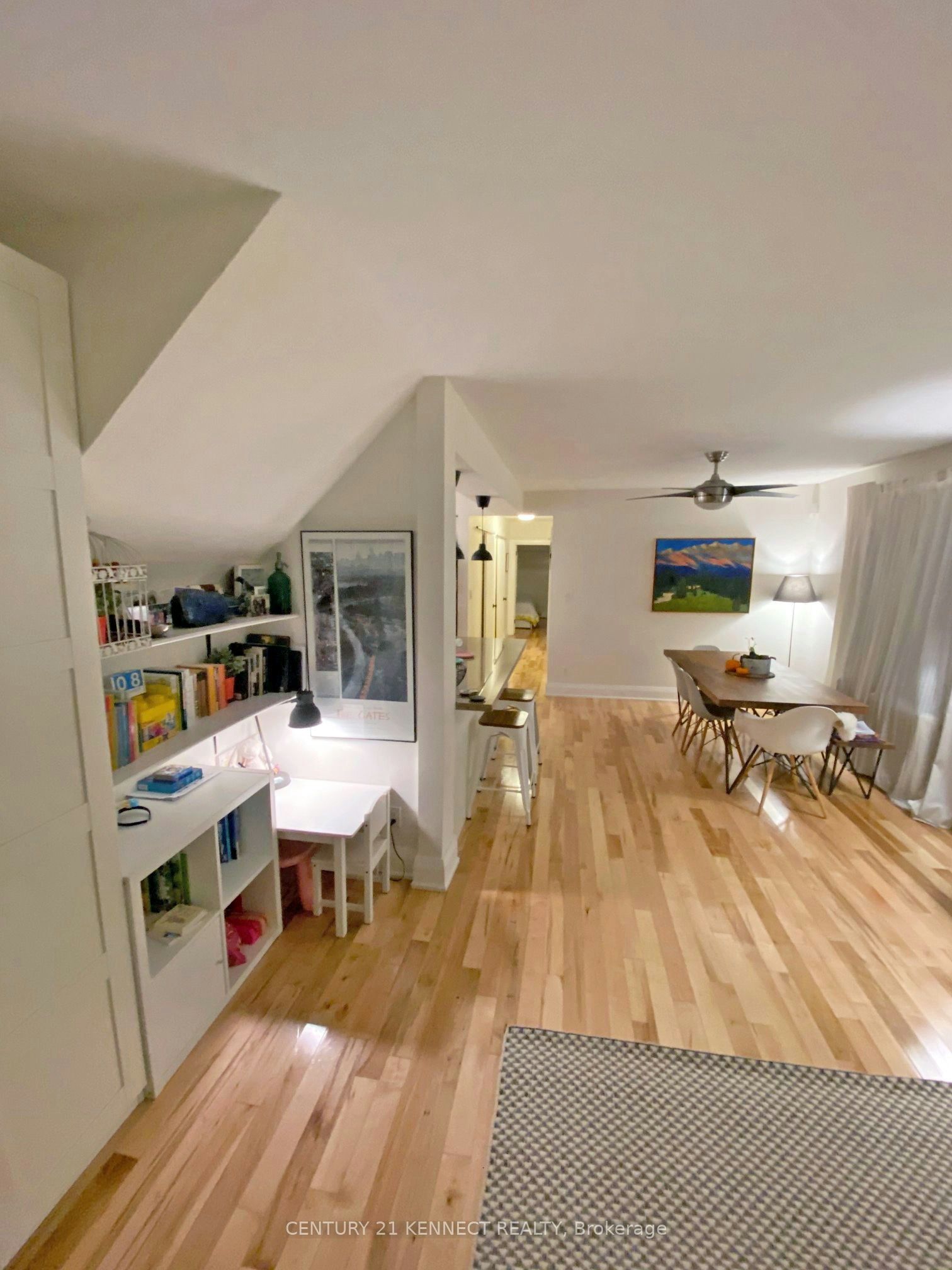 First Floor-279 St Clair Avenue E, Toronto, ON, M4T 1P3 - 6