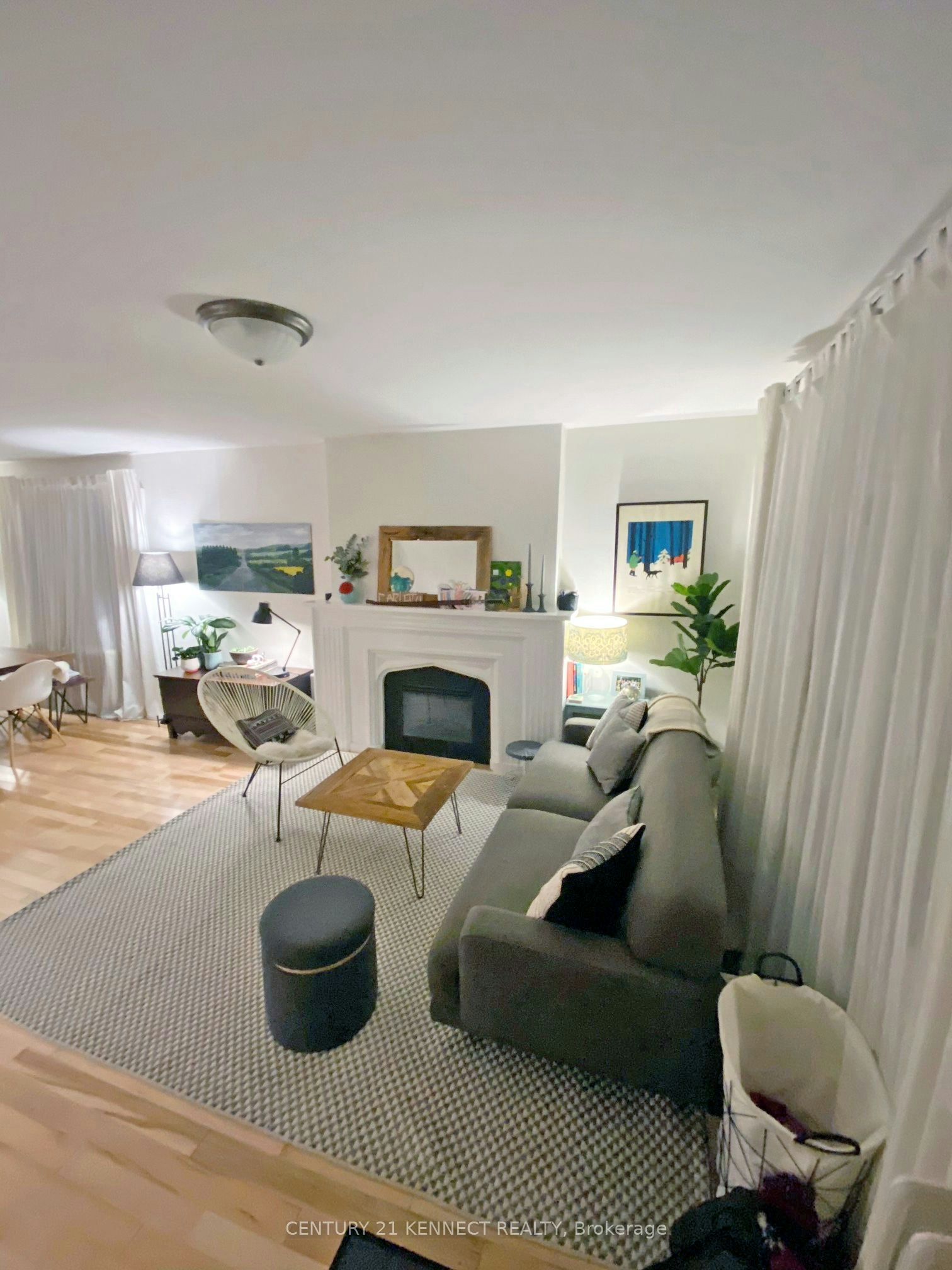 First Floor-279 St Clair Avenue E, Toronto, ON, M4T 1P3 - 4