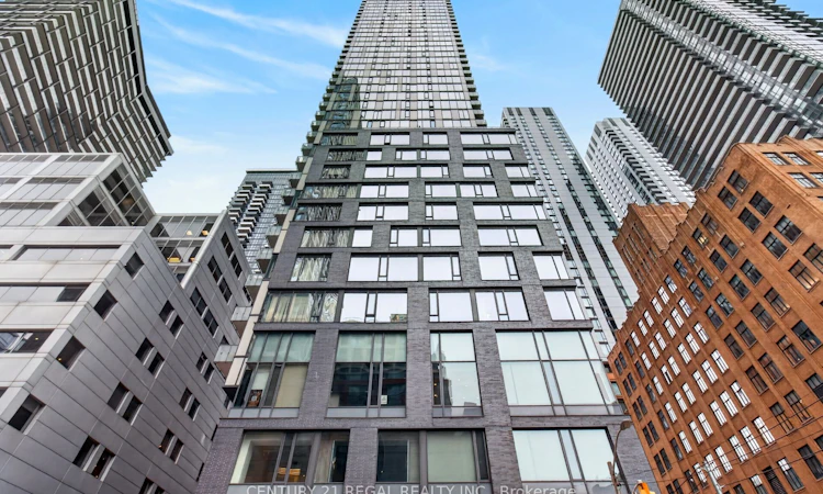 2011-101 Peter Street