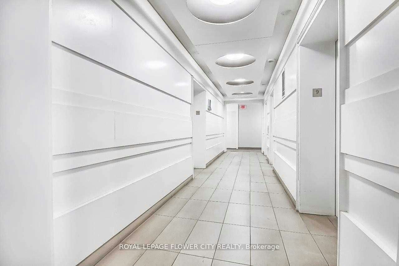 901-12 York Street, Toronto, ON, M5J 0A9 - 6