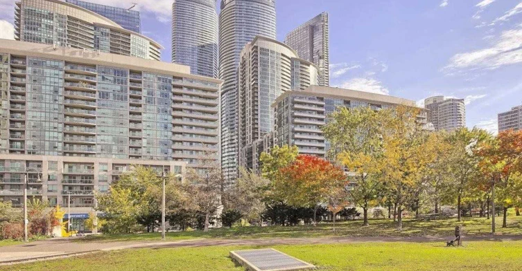 901-12 York Street, Toronto, ON, M5J 0A9