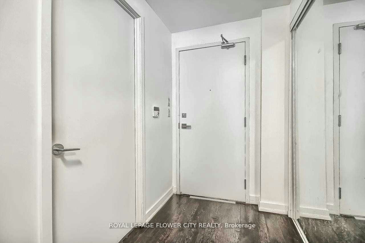 901-12 York Street, Toronto, ON, M5J 0A9 - 8
