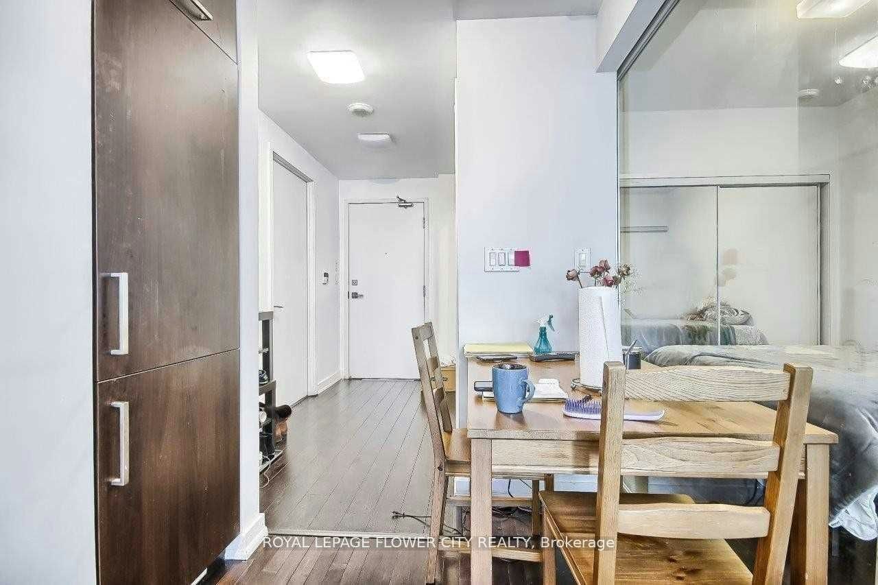 901-12 York Street, Toronto, ON, M5J 0A9 - 13