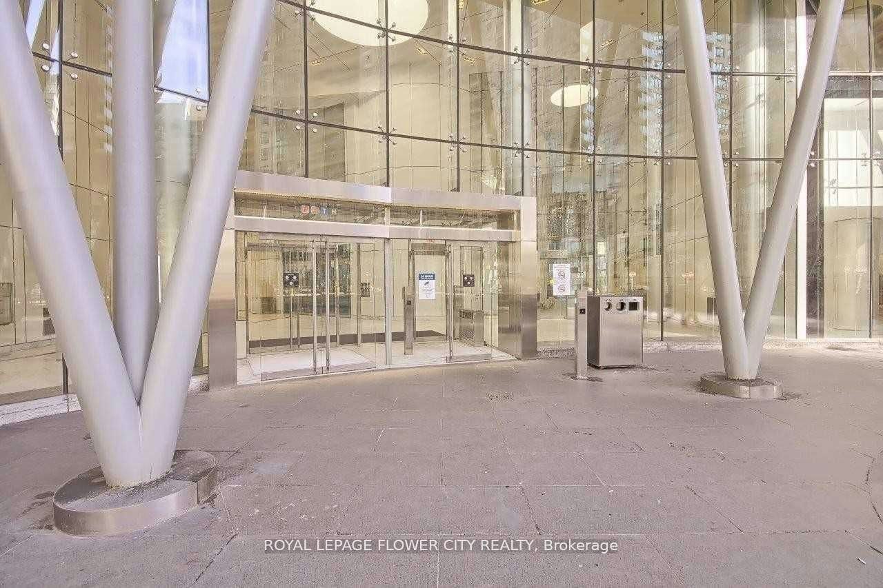 901-12 York Street, Toronto, ON, M5J 0A9 - 3
