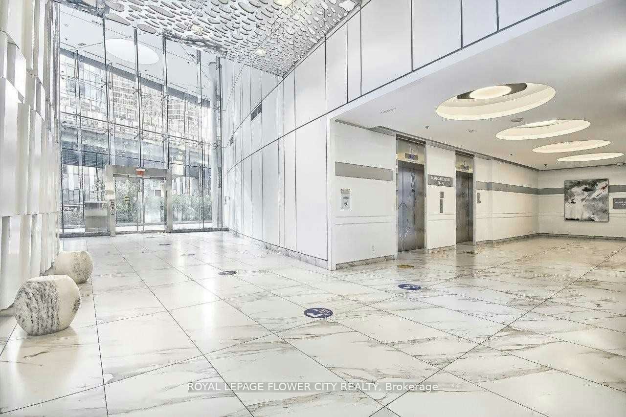 901-12 York Street, Toronto, ON, M5J 0A9 - 4