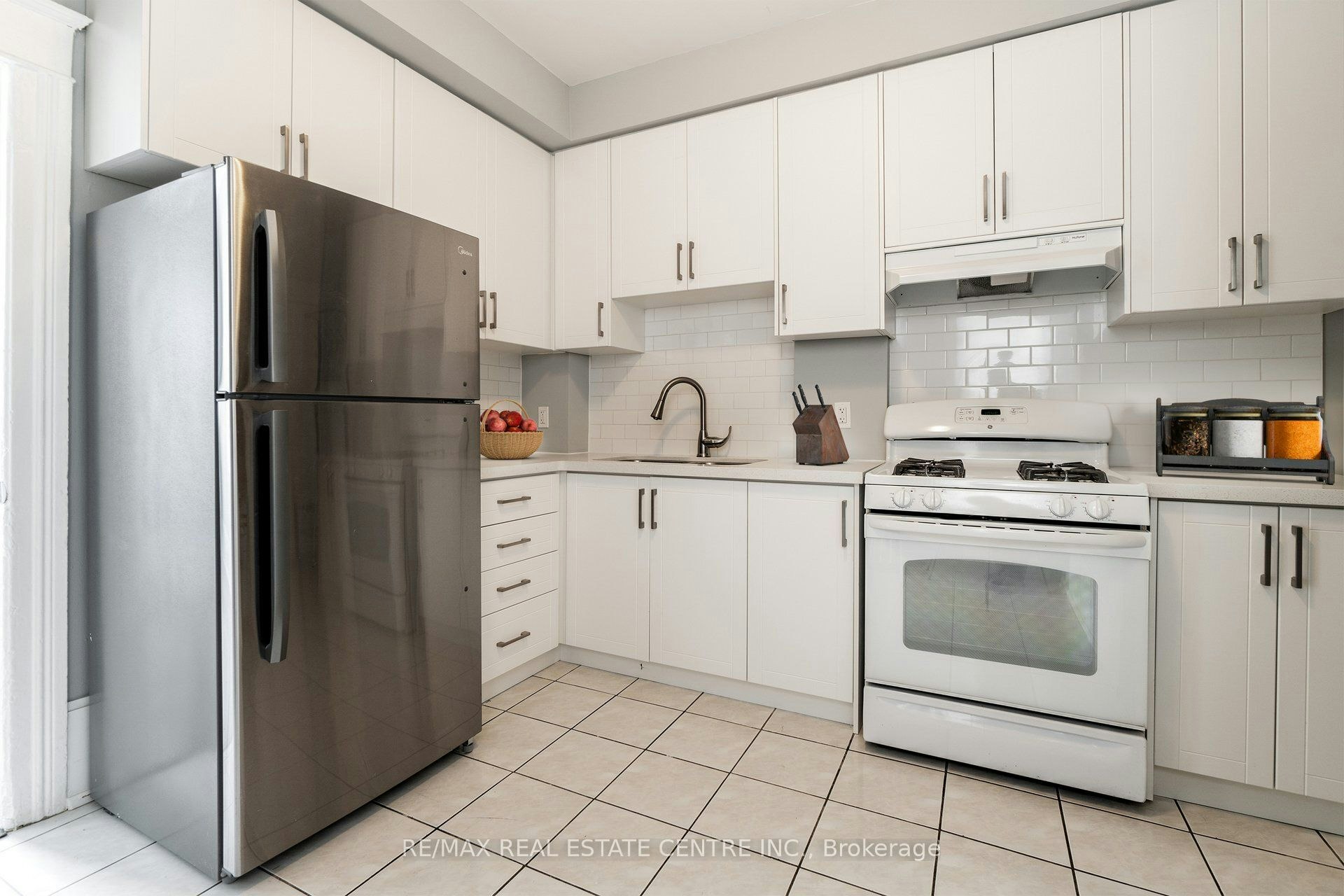 1-1413 Dundas Street, Toronto, ON, M6J 1Y4 - 13