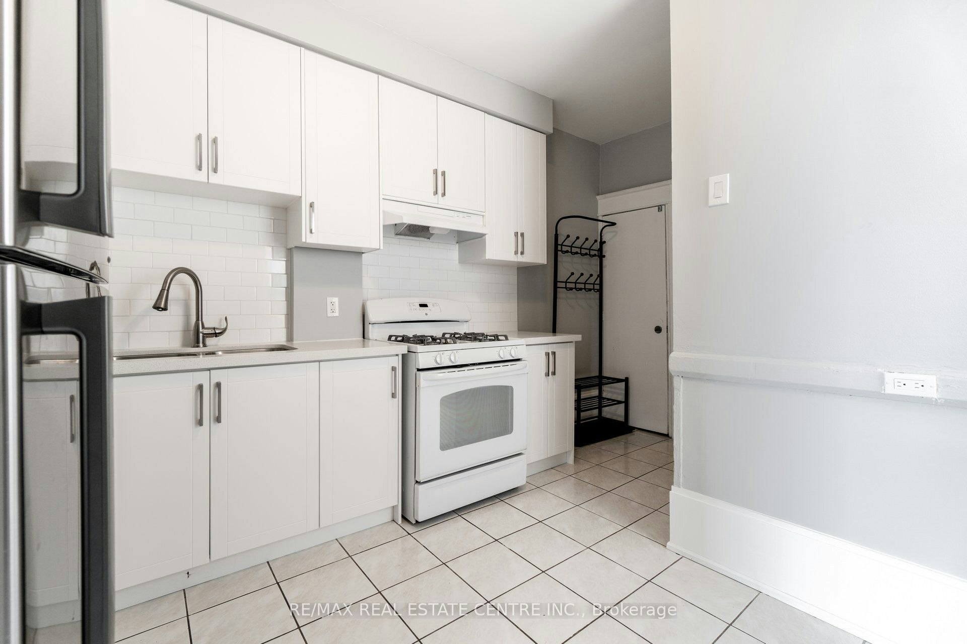 1-1413 Dundas Street, Toronto, ON, M6J 1Y4 - 12