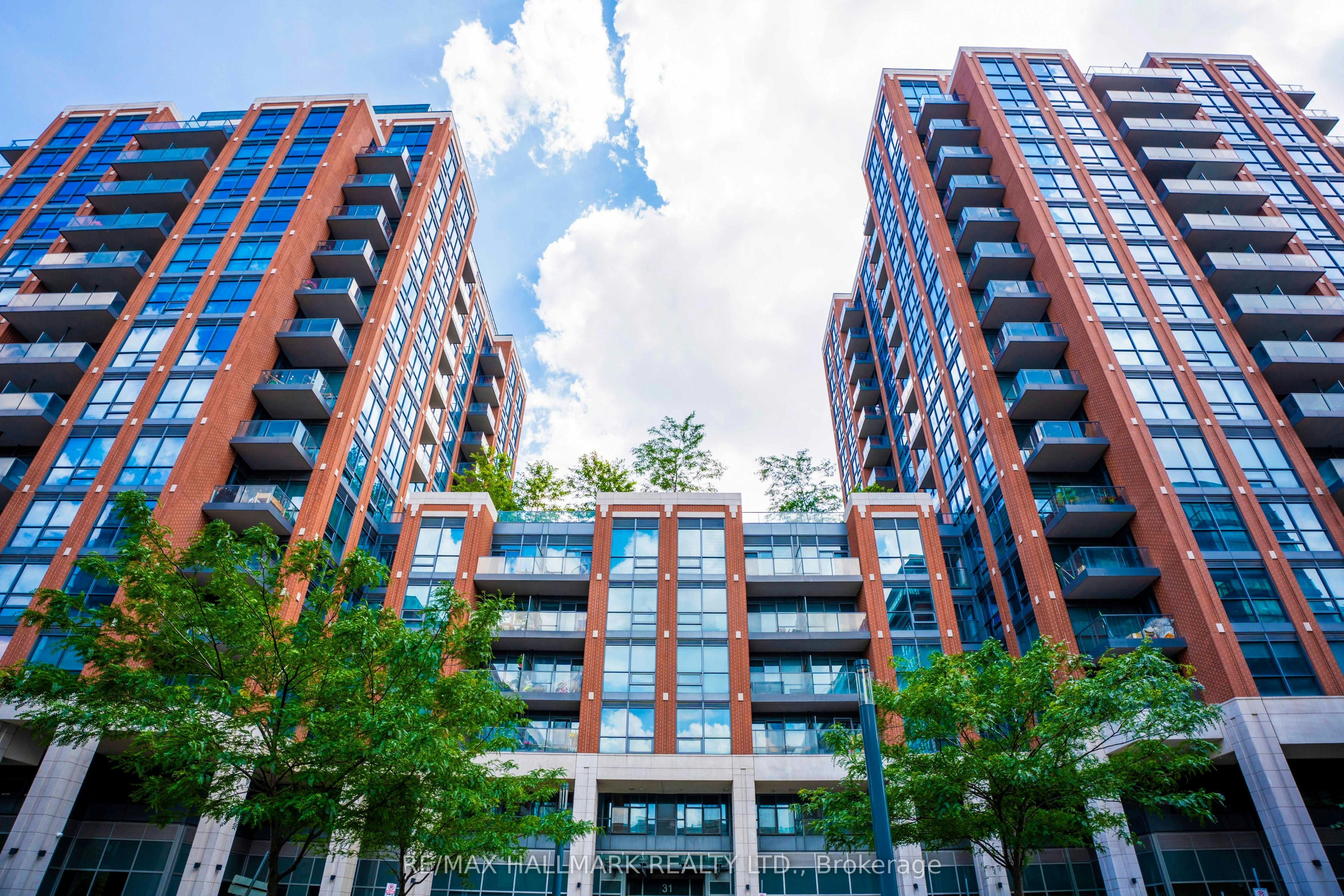 905-31 Tippett Road, Toronto, ON, M3H 0C8