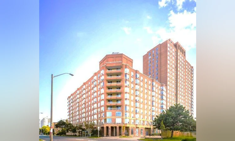 1009-11 Thorncliffe Pk Drive