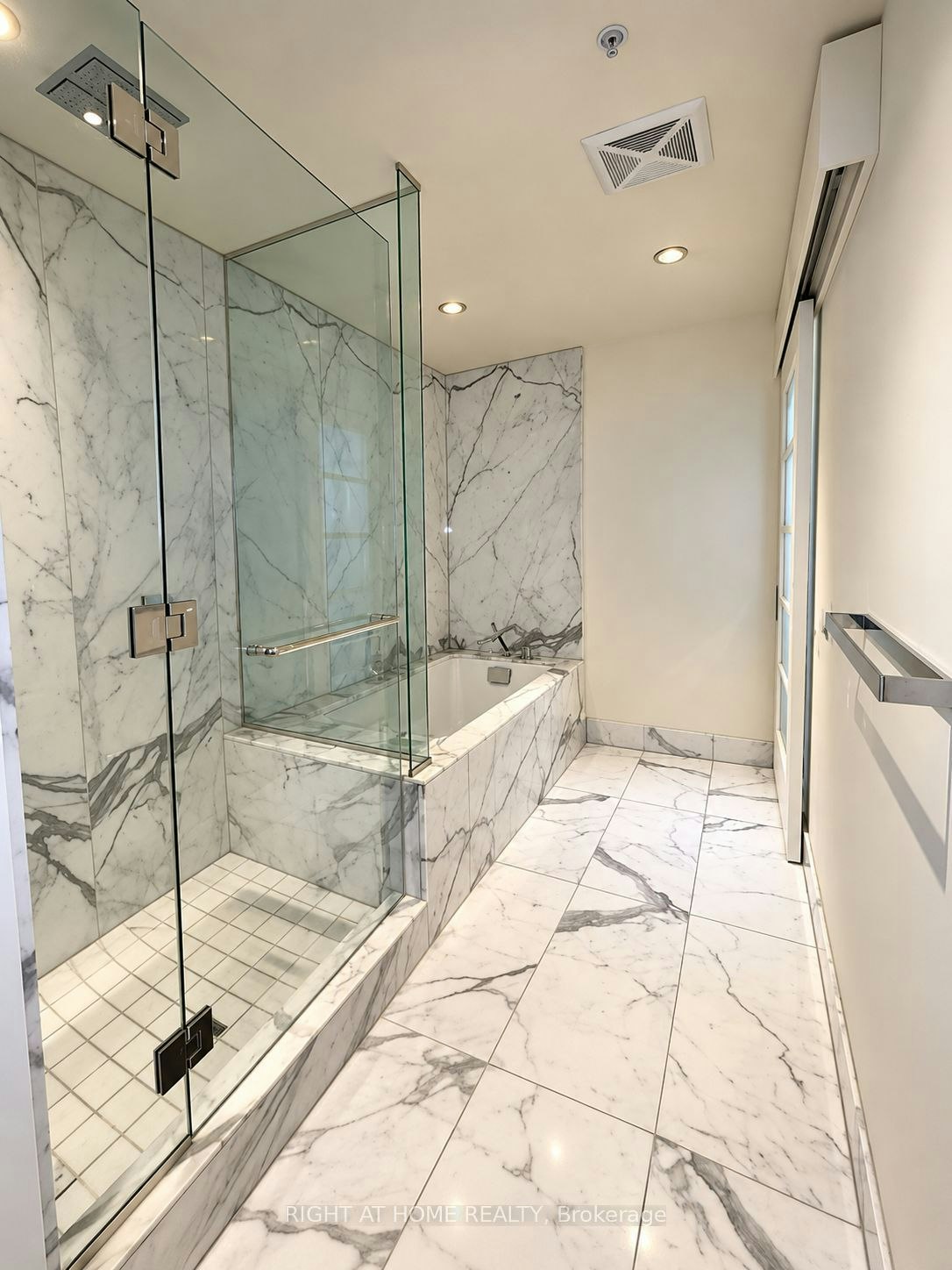 4102-180 University Avenue, Toronto, ON, M5H 0A2 - 12