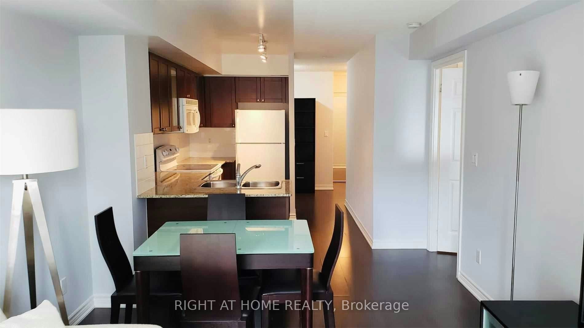 1510-761 Bay Street, Toronto, ON, M5G 2R2 - 2