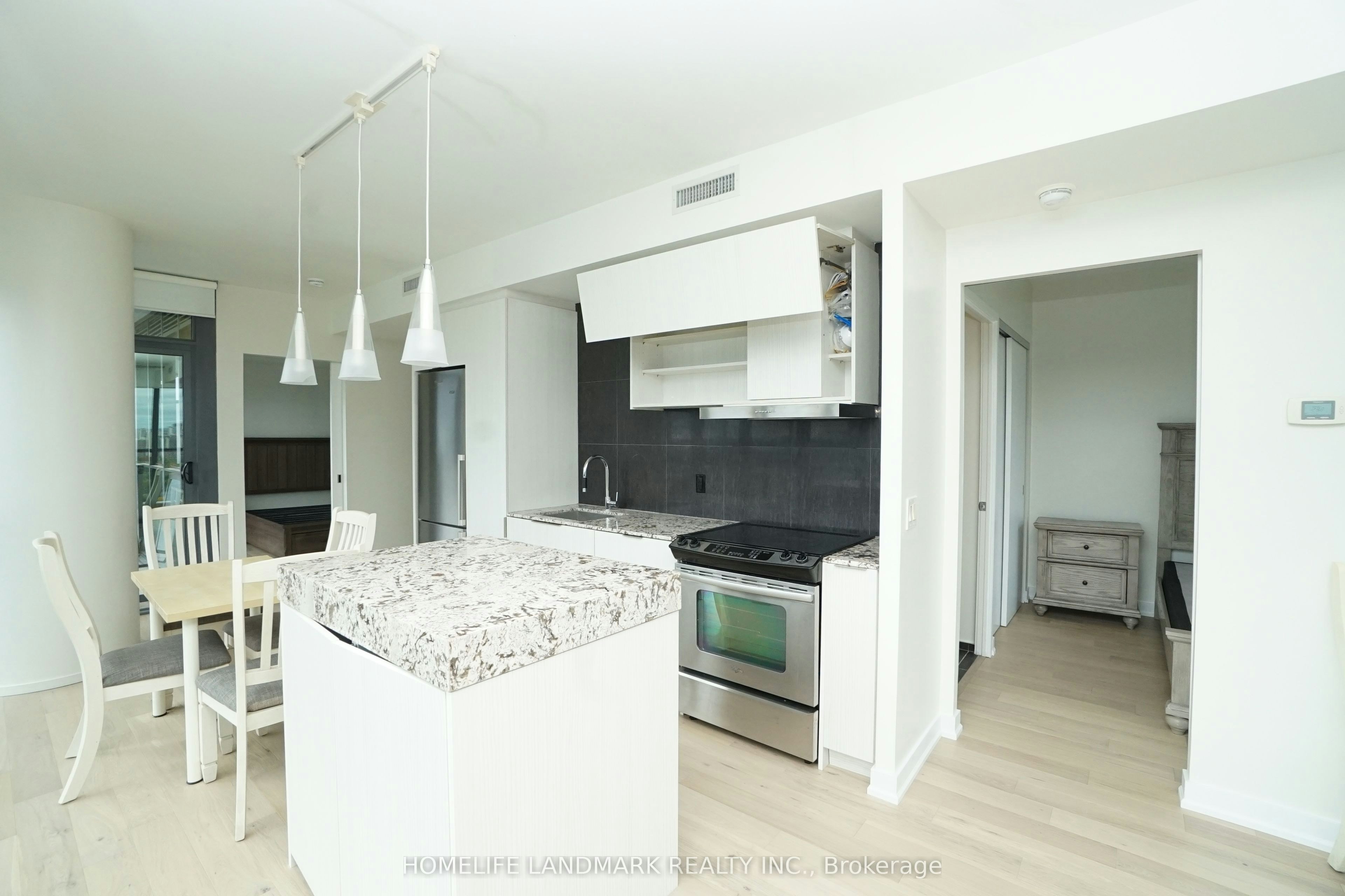 3510-101 Charles Street E, Toronto, ON, M4Y 0A9 - 9