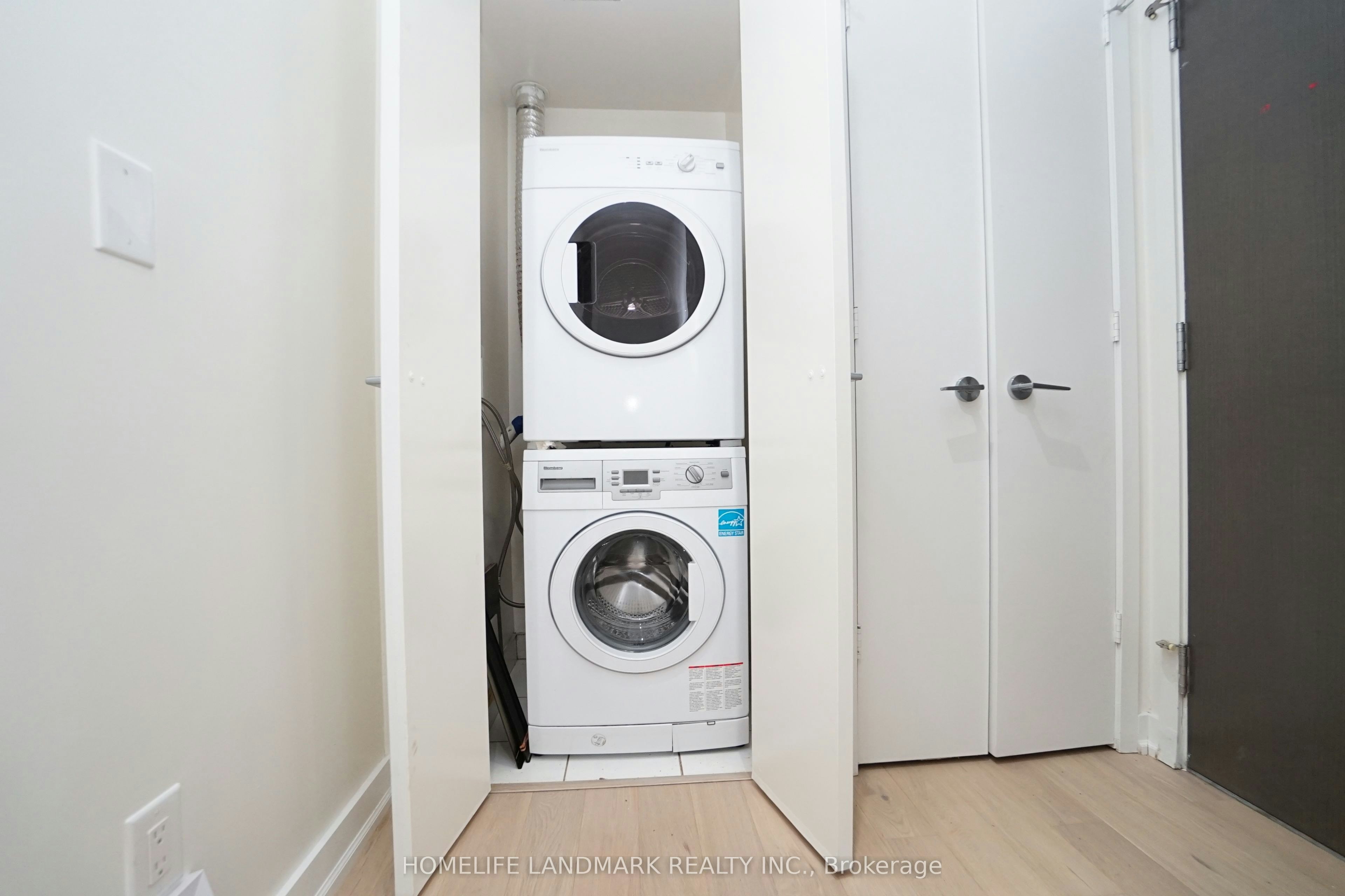 3510-101 Charles Street E, Toronto, ON, M4Y 0A9 - 17